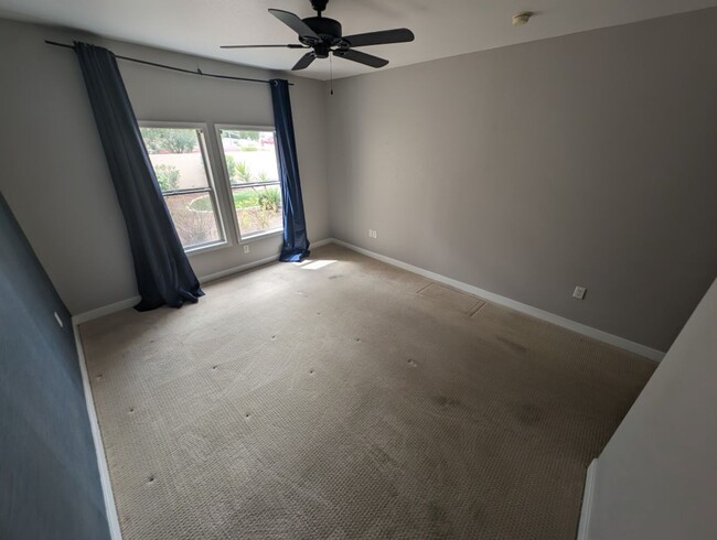 Building Photo - 821 Glacier Peak Ln