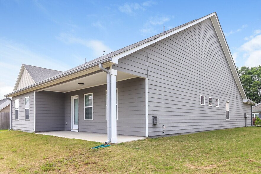 Building Photo - 42 Mercer Ln