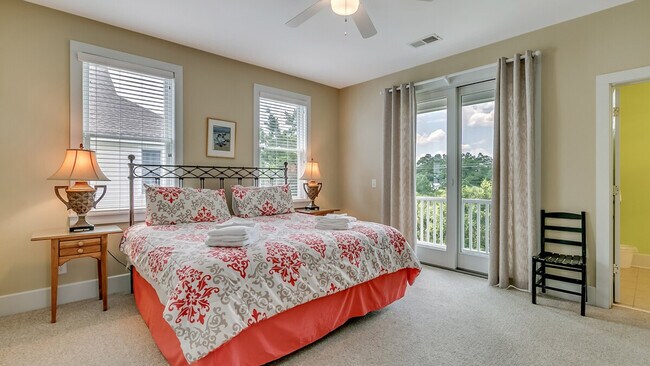 Building Photo - 630 Parker Dr