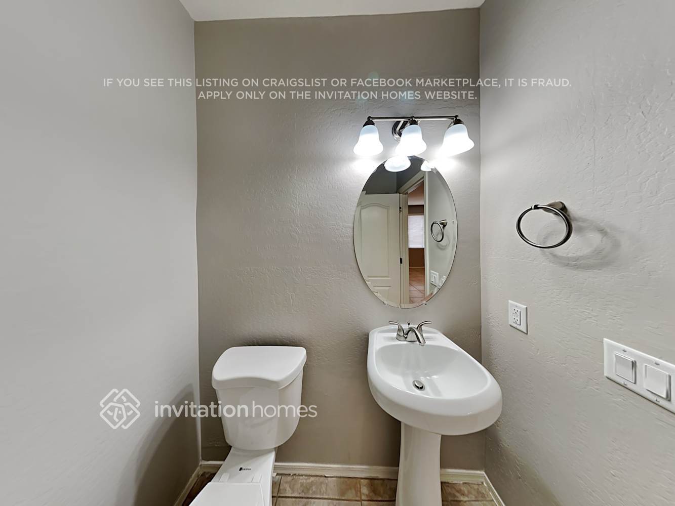 Building Photo - 6369 S Forest Ave