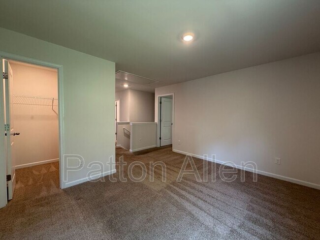 Building Photo - 138 Marathon Ln