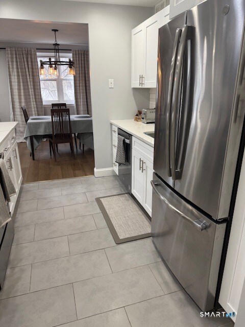 Building Photo - 887 Farmington Ave