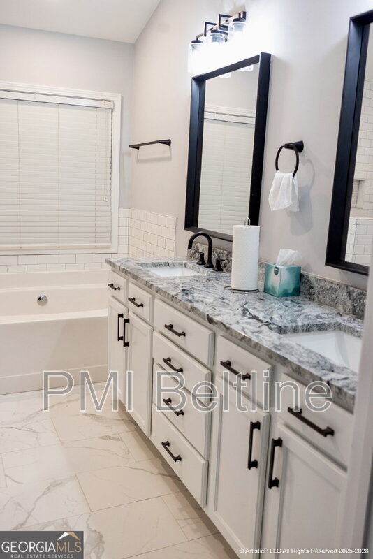 Building Photo - 4644 Creekside Cove