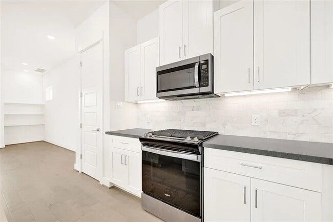 Building Photo - 4623 Cochran St