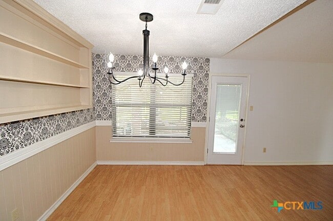 Building Photo - 1110 Timmons Dr