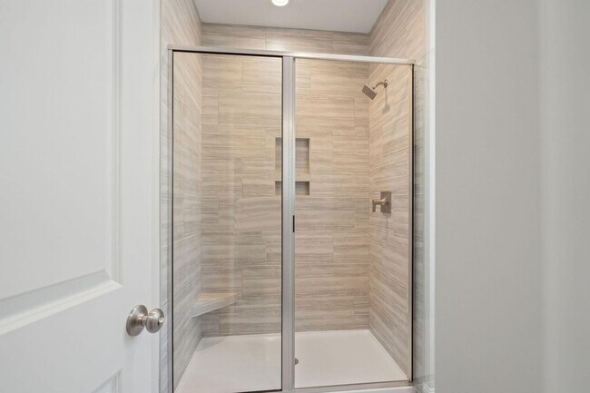 Building Photo - 3 Bedroom 2.5 Bathroom House in Hawthorne ...