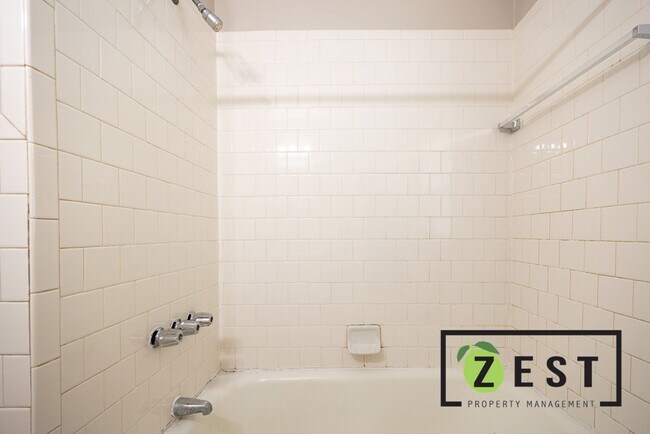 Building Photo - 3740 Tyler St