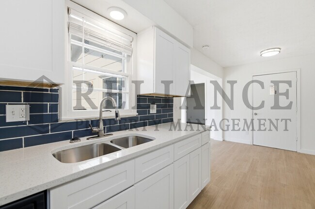 Building Photo - 6651 N Scottsville St