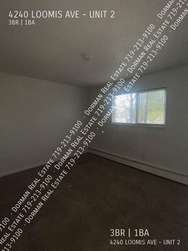 Building Photo - 4240 Loomis Ave