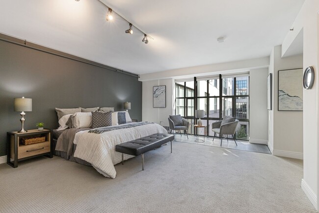 Building Photo - South Beach: Unfurnished 2-Story Condo nea...