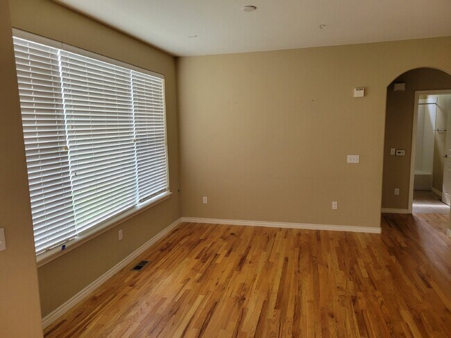 Building Photo - Dancing Willows - 2 Bedroom, 2 Bathroom Condo (11LO#101)