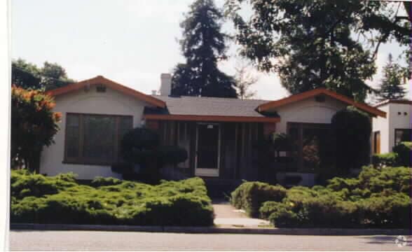 Building Photo - 47 Avondale Ave