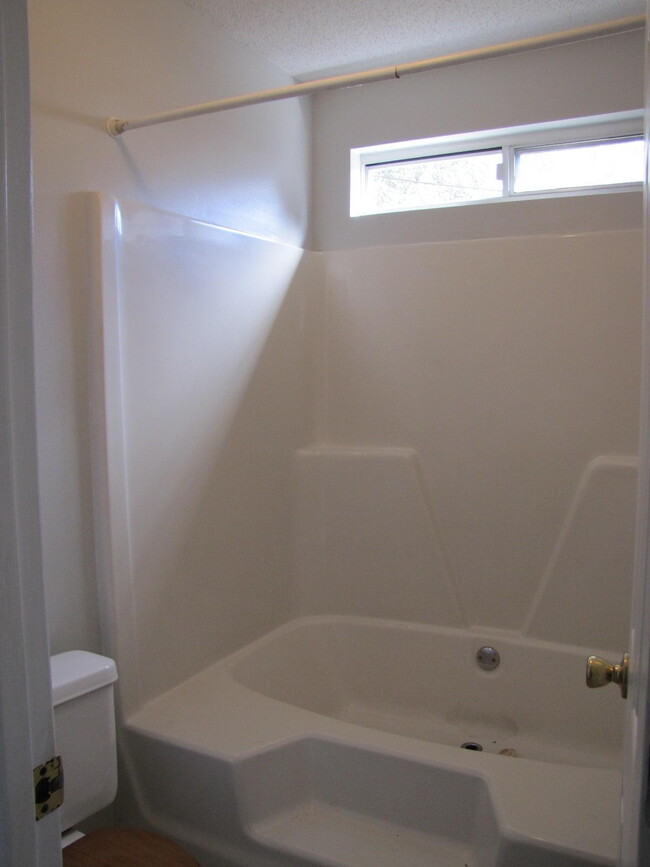 Building Photo - 2809 Geronimo Dr