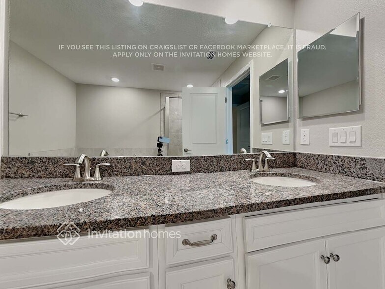 Building Photo - 2923 Gridiron Garden Isle