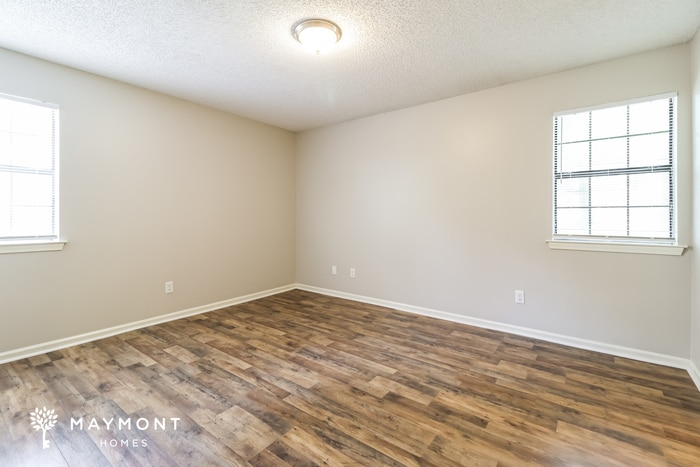 Building Photo - 105 Whitewood Dr