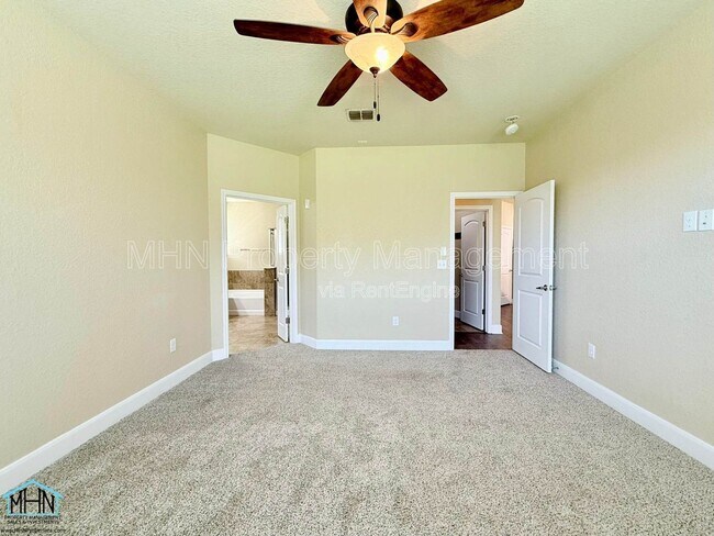 Building Photo - 12807 Waterlily Way