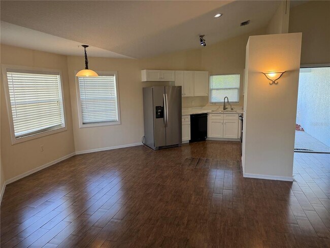 Building Photo - 7224 49th Ave E