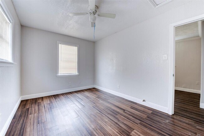 Building Photo - 1209 Cabell St