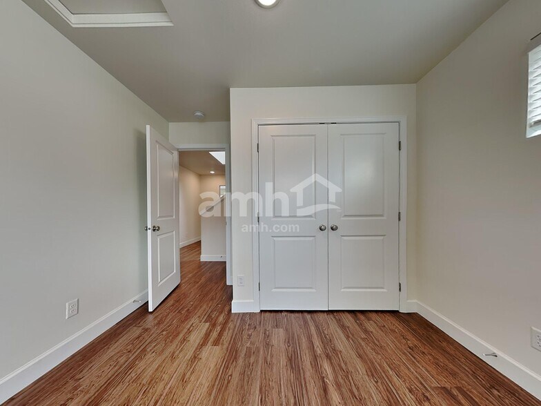 Building Photo - 33013 Lookout Ln