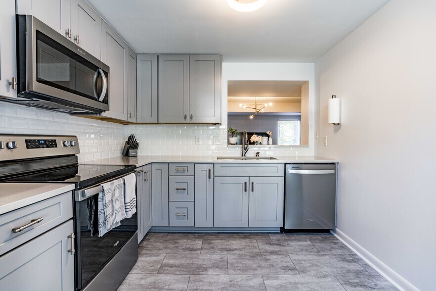 Building Photo - 1708 Ithaca Ln