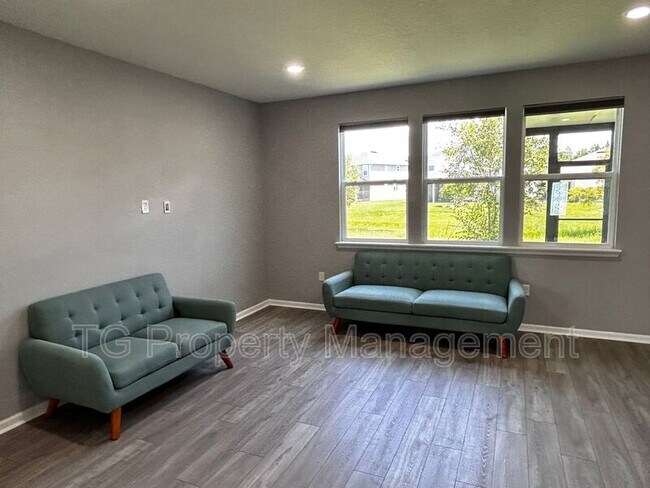 Building Photo - 11646 Pacific Dogwood Ct
