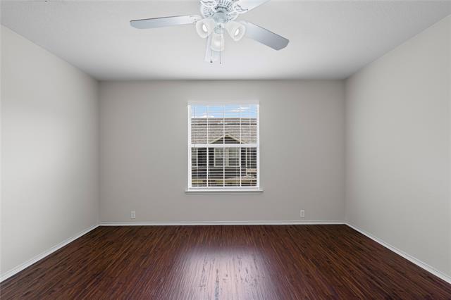 Building Photo - 2301 Stoneleigh Pl