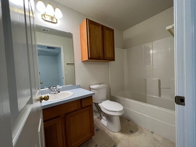 Building Photo - GEOTHERMAL Heat and Air! 3 Bedroom/2 Bathroom with attached 2 Car Garage