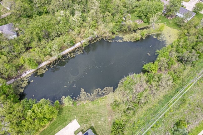 Building Photo - GEORGETOWN Duplex - SW Columbia – 3 Bed, 3...