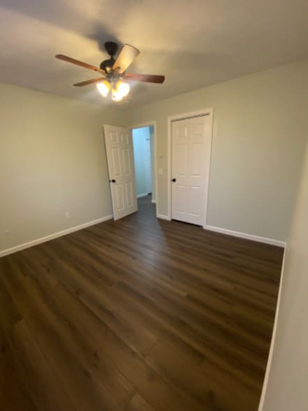 Building Photo - 245 E Main St