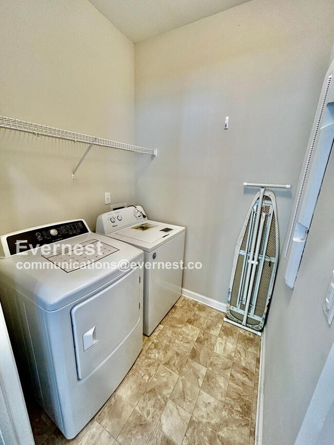 Building Photo - 1245 Fischer Trace