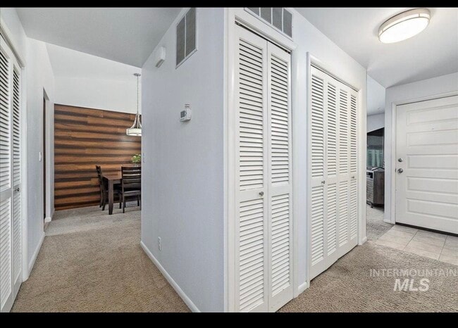 Building Photo - Abbey Cir