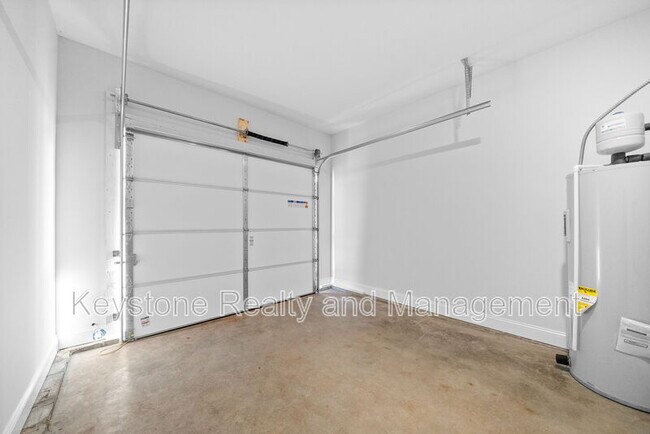 Building Photo - 760 Tracy Ln