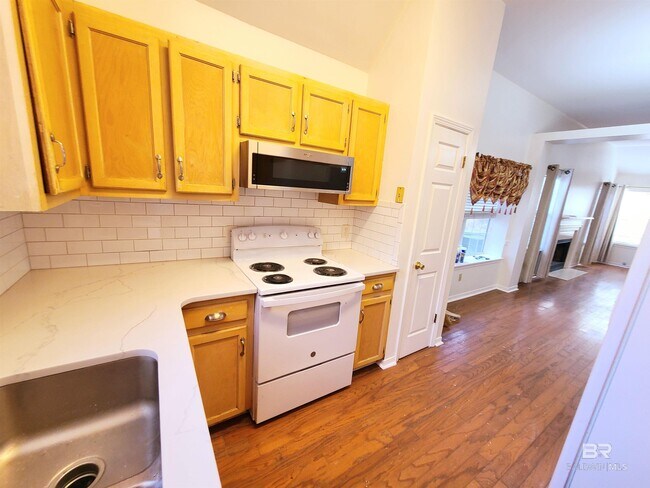 Building Photo - 123 Melanie Loop