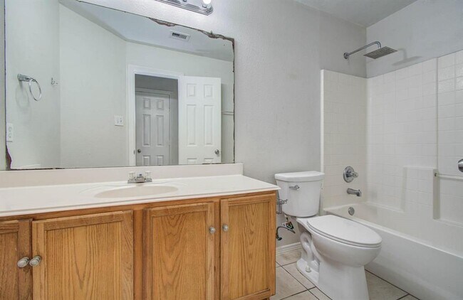 Building Photo - 21903 Silverfield Park Ln