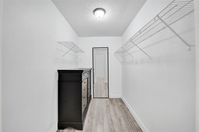 Building Photo - 103 Heatherbrook Way