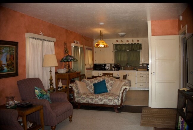Building Photo - 3 Bedrooms 2 baths Beach House in the City of Imperial Beach!!!!!!