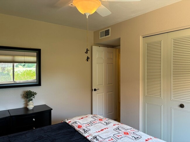Building Photo - 421 Leisure World