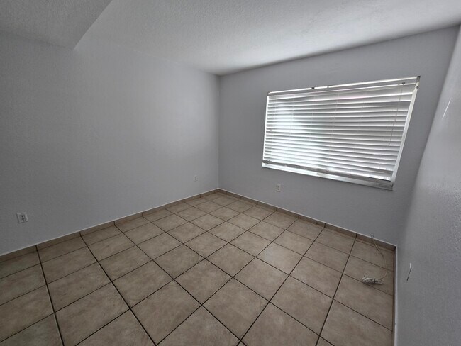 Building Photo - 2270 W 54th Pl