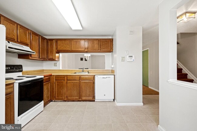 Building Photo - 1635 Forest Park Dr