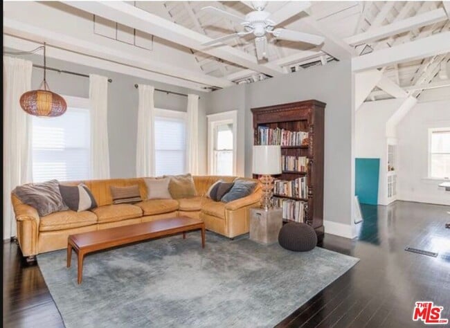 Building Photo - 1315 1/2 Kellam Ave