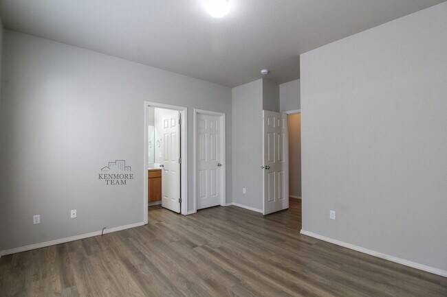 Building Photo - 3 Bedroom, 2 Bath Home in Pasco