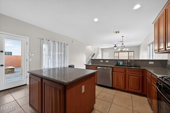 Building Photo - 939 E Sourwood Dr