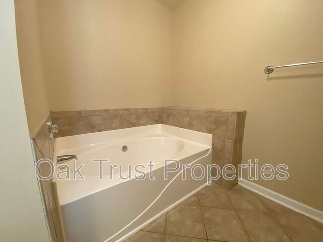 Building Photo - 2633 Lani Ct