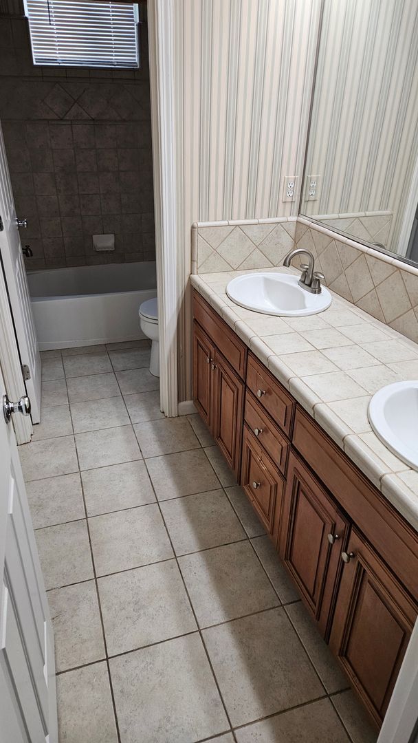 Building Photo - Hawaiian