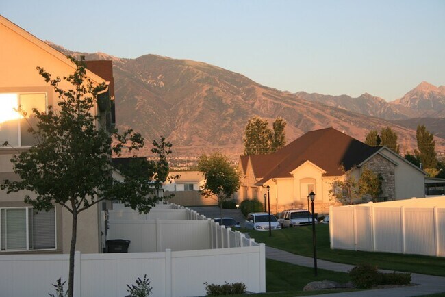 Building Photo - 10828 Wynview Ln