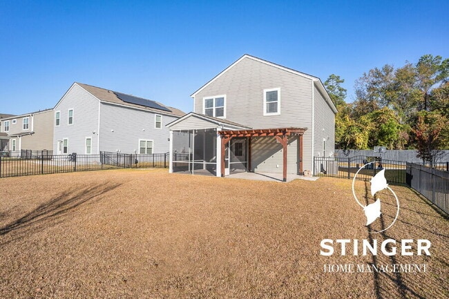 Building Photo - 71 Saluda Way