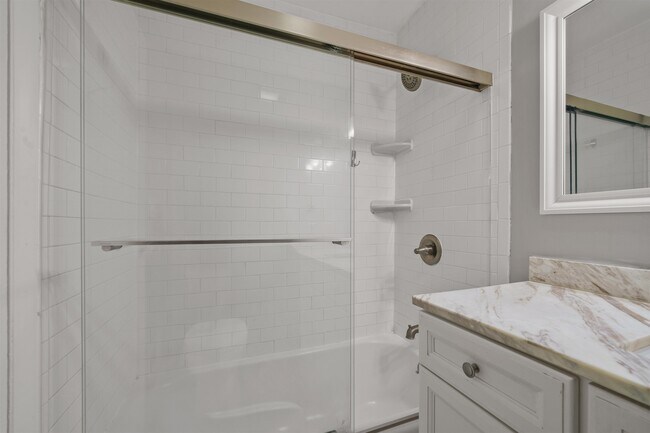 Building Photo - 26 Briarwood Rd