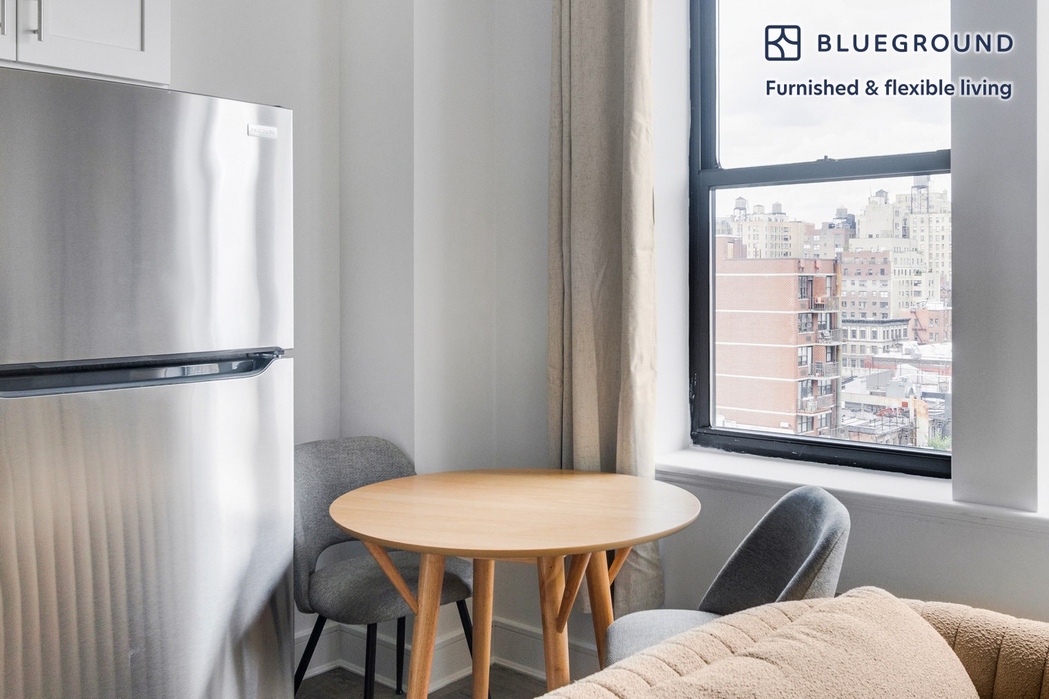 Building Photo - 45 W 81st St