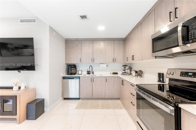 Building Photo - 25657 SW 144th Ave