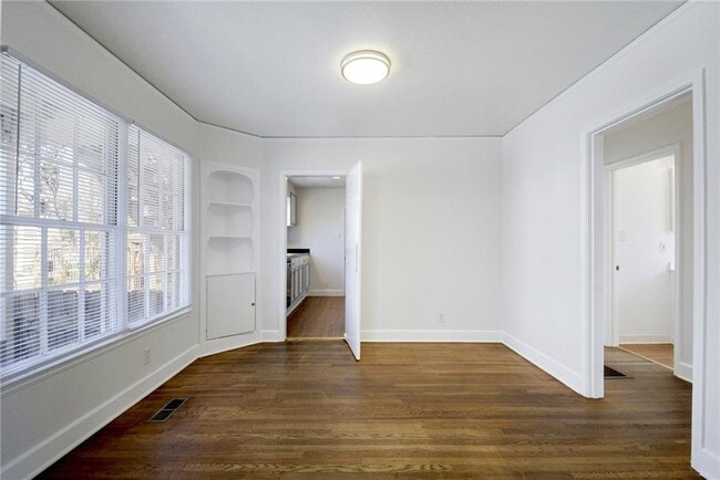 Building Photo - 1602 Mohle Dr